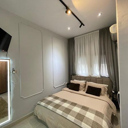Blloku Tirana Studio Екстериор снимка